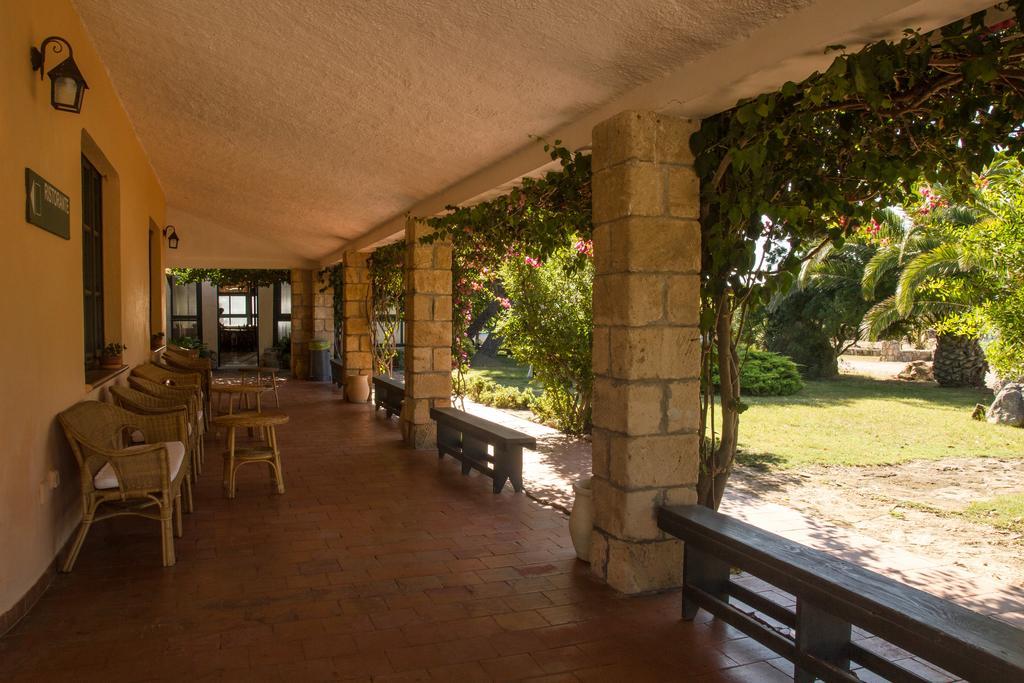 Hotel Ristorante Sa Pedrera Càbras 外观 照片